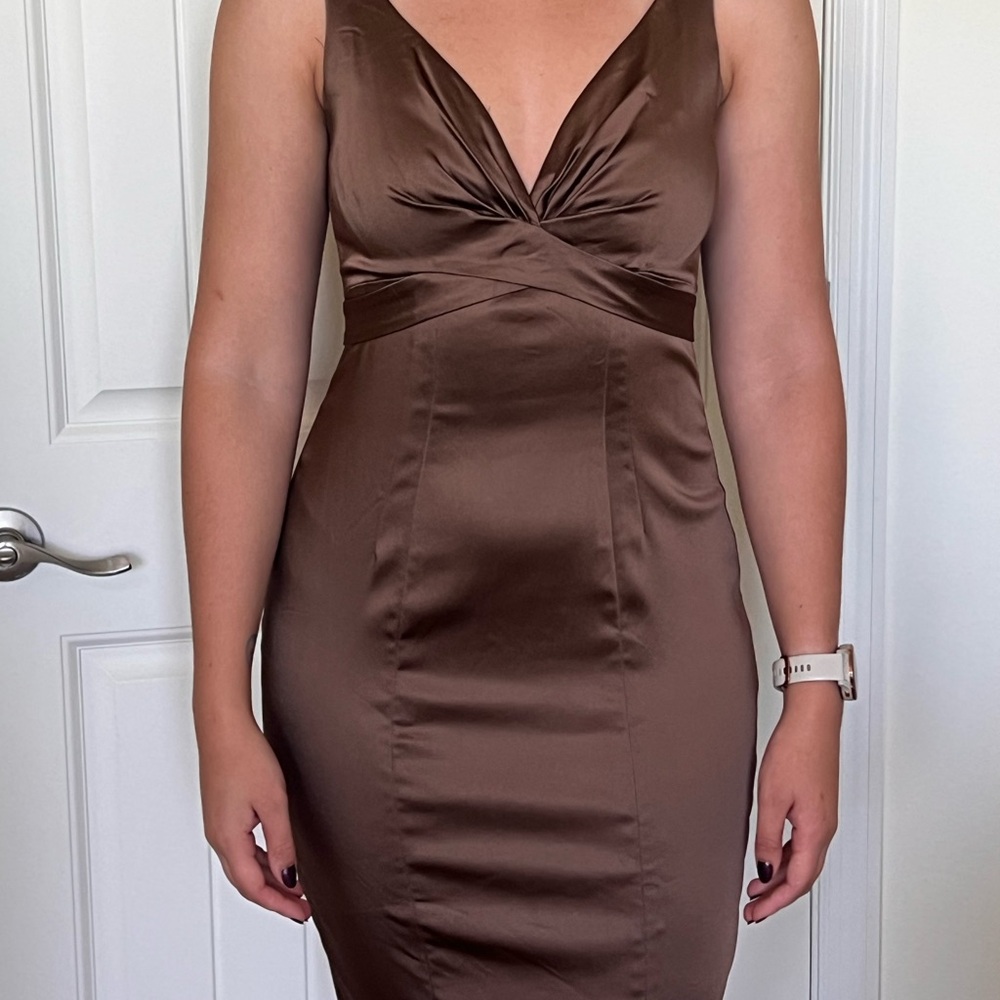 Cache Brown V-Neck Bodycon Midi Dress